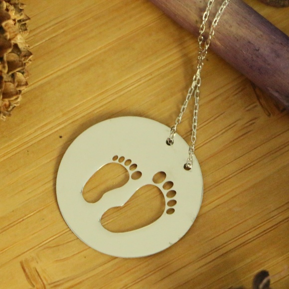 925 Sterling Silver baby feet & Evil Necklace - Picture 6 of 7